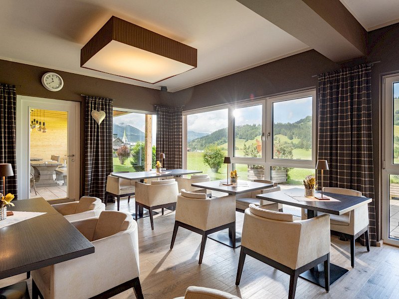 breakfast room