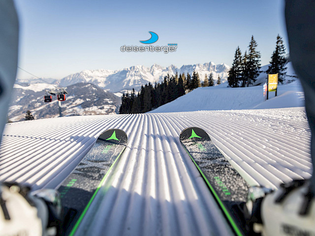 Book ski lessons online